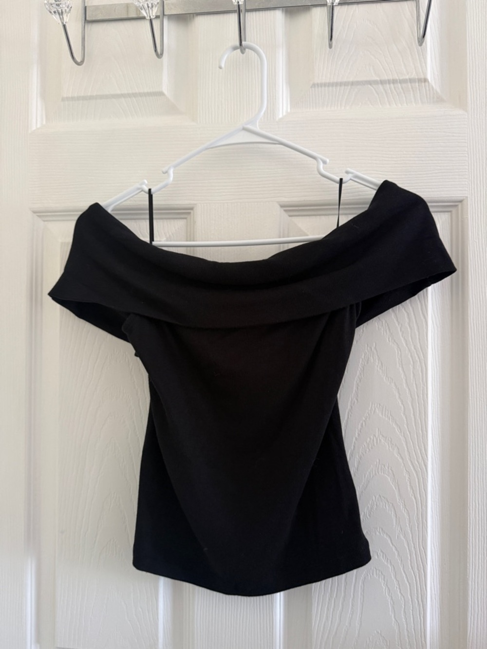 Express Off-Shoulder Black Top (size L)